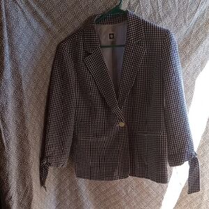 Anne Klein womens blazer,size S,black and white checked